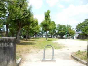 【公園】万帖敷公園 147m 周辺環境