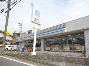 【コンビニ】ローソン山科勧修寺店 873m 周辺環境
