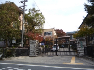 【小学校】京都市立醍醐小学校 452m 周辺環境